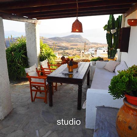 Anastasia'S Windmill And Anastasia'S Studio Plaka  Exterior photo