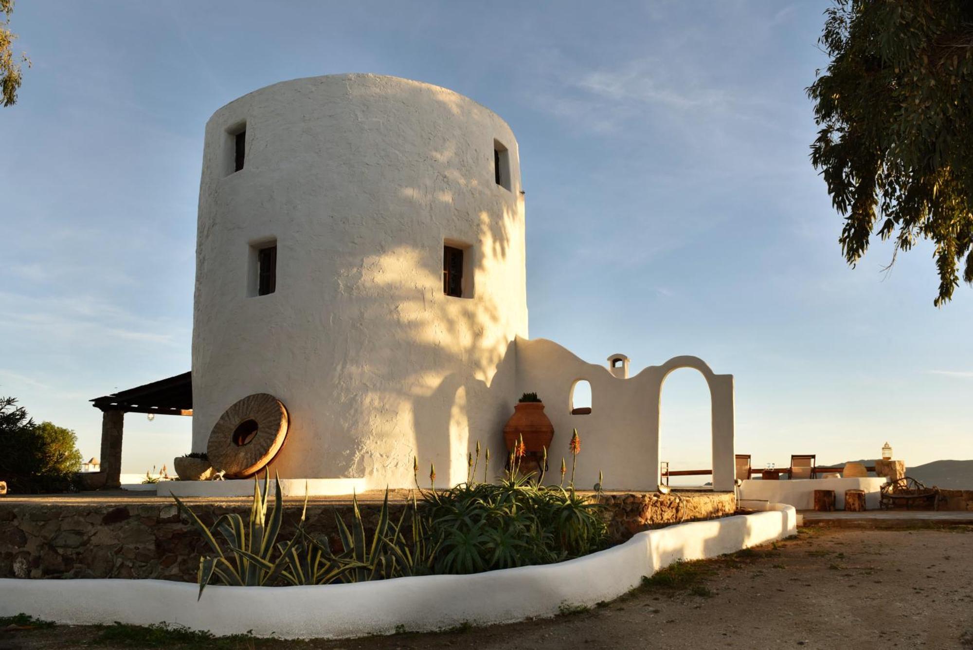 Anastasia'S Windmill And Anastasia'S Studio Plaka  Exterior photo