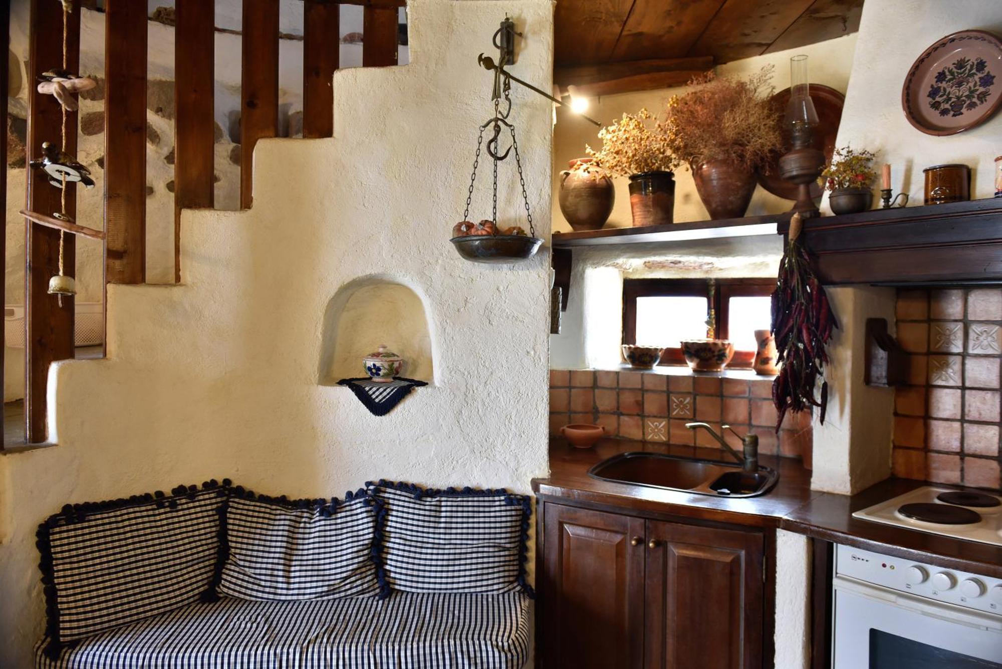 Anastasia'S Windmill And Anastasia'S Studio Plaka  Exterior photo